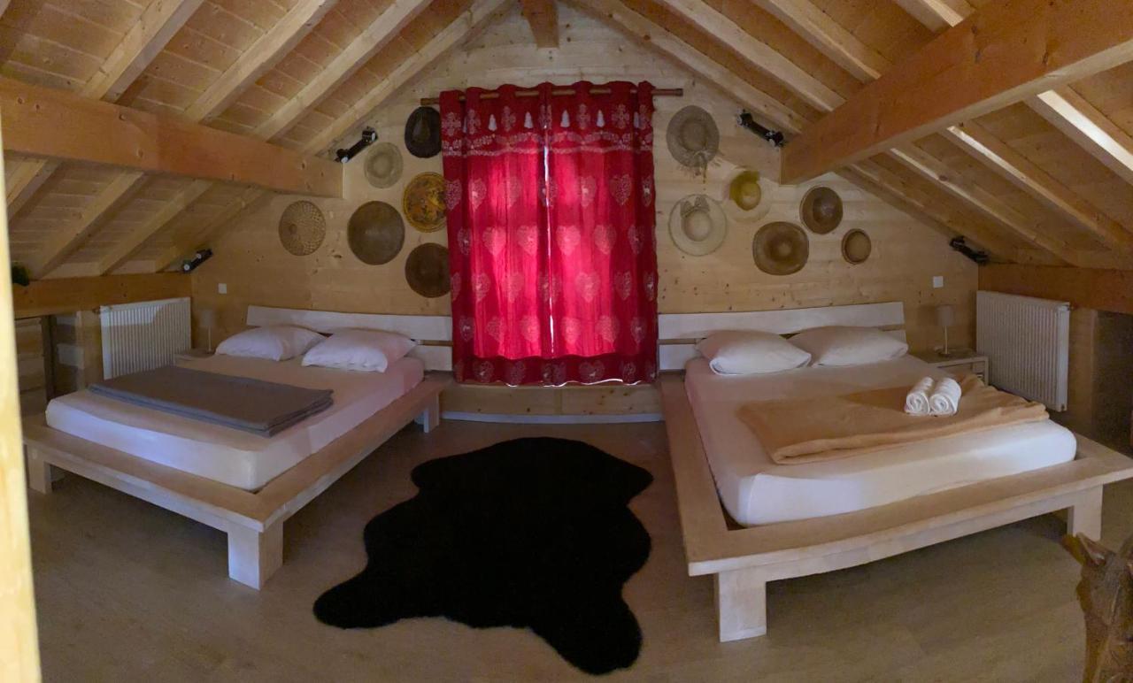 Chalet A La Campagne Coise-Saint-Jean-Pied-Gauthier Buitenkant foto